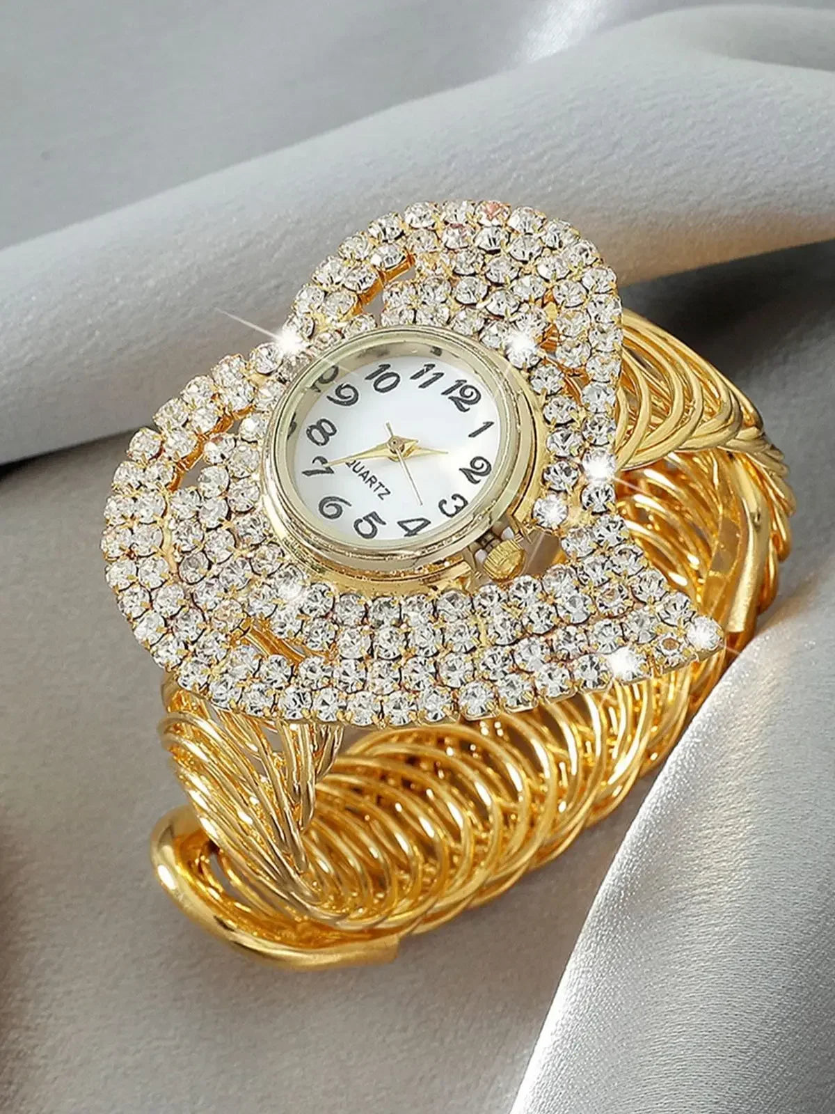 Diamond Women Watches Gold Watch Ladies Wrist Watches Luxury Brand Rhinestone Womens Bracelet Watches Female Relogio