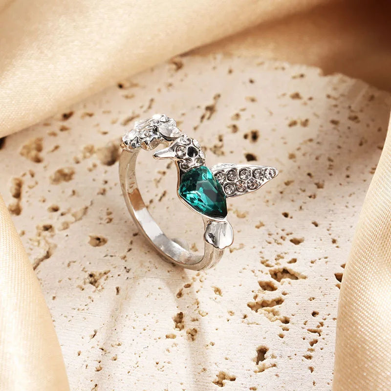 Fashionable hot selling new product, niche design, green hummingbird ring with adjustable opening