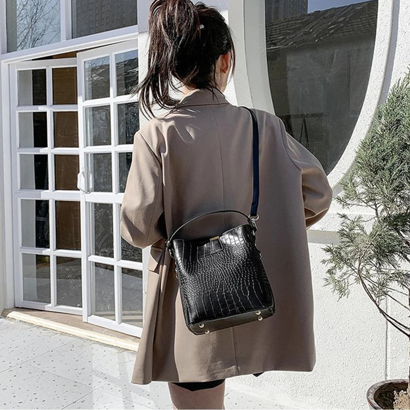 Vintage Alligator Leather Handbag Shoulder Crossbody Bags Fashion Female Bucket Bag Large Capacity Women Tote Bag