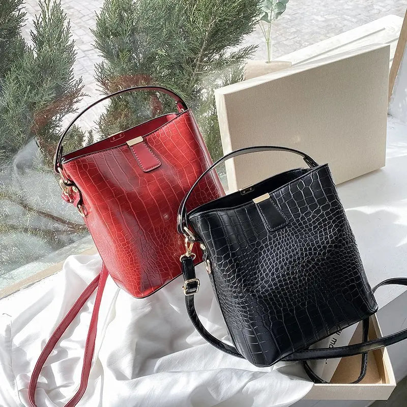 Vintage Alligator Leather Handbag Shoulder Crossbody Bags Fashion Female Bucket Bag Large Capacity Women Tote Bag