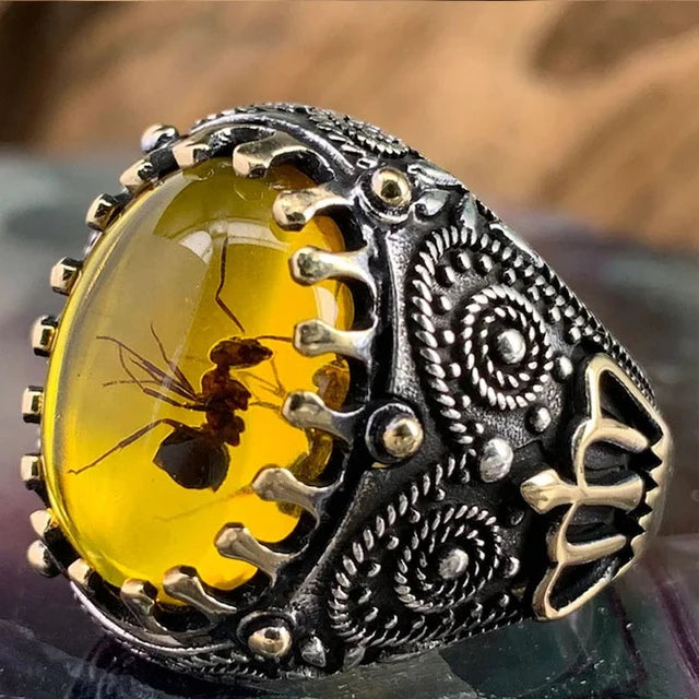 New Vintage Large Oval Natural Agate Stone Rings Men's Vintage Inlaid Yellow Amber Ant Rings for Wedding High Quality Jewelry