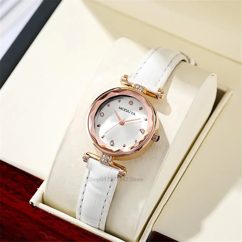 Luxury Watches Women Diamond -Studded Retro Dress Quartz Watch Casual Bamboo Pattern Leather Strap Ladies Clock Relogio Feminino