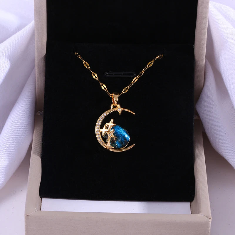 Fashionable Y2K Blue Planet Star Pendant Necklace Gives Women A Sense of Luxury and Niche Design