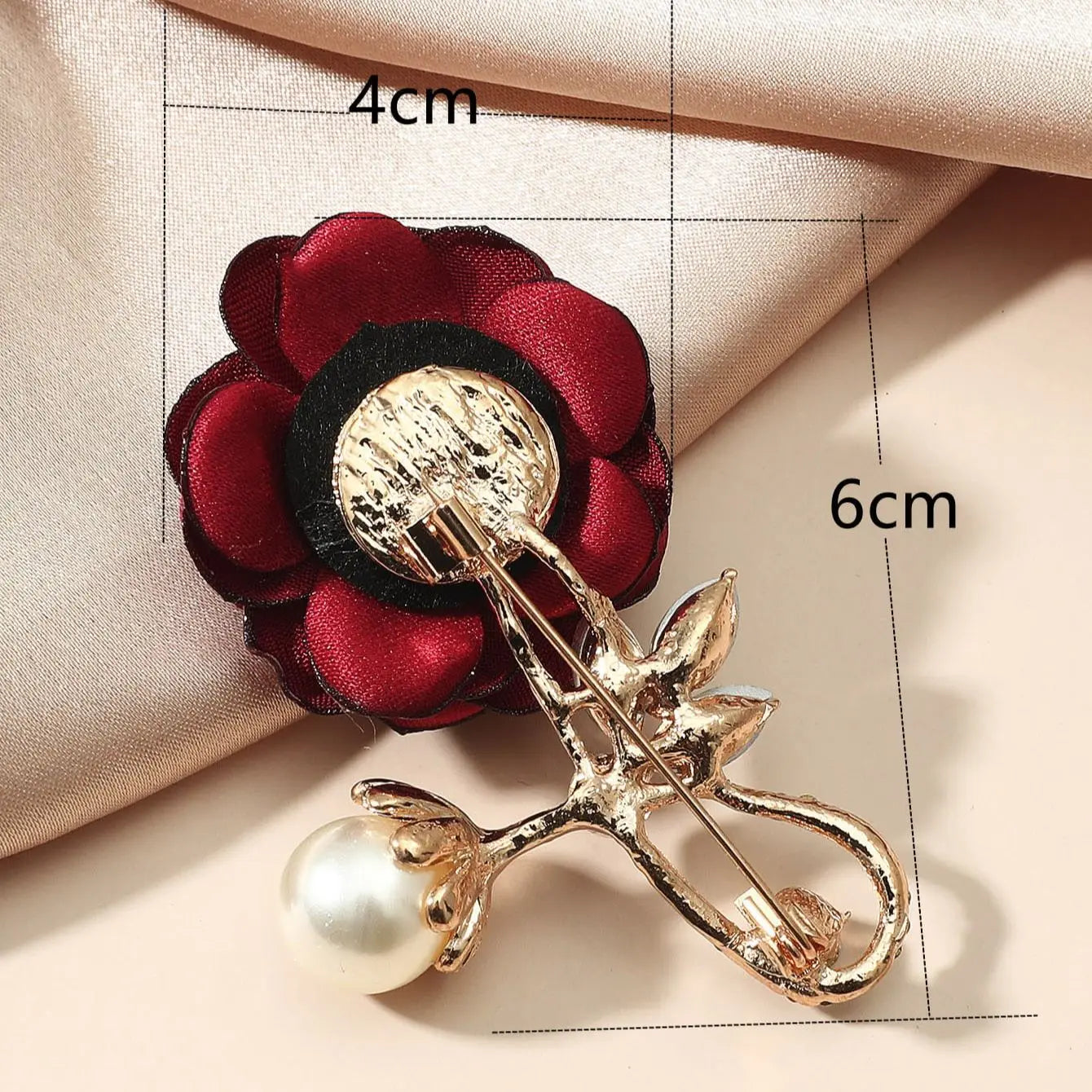 1 Simple High-quality Red Rose Cloth Flowers Imitation Pearl Crystal Brooch Lady Fashion Single Holiday Travel Ball Brooch