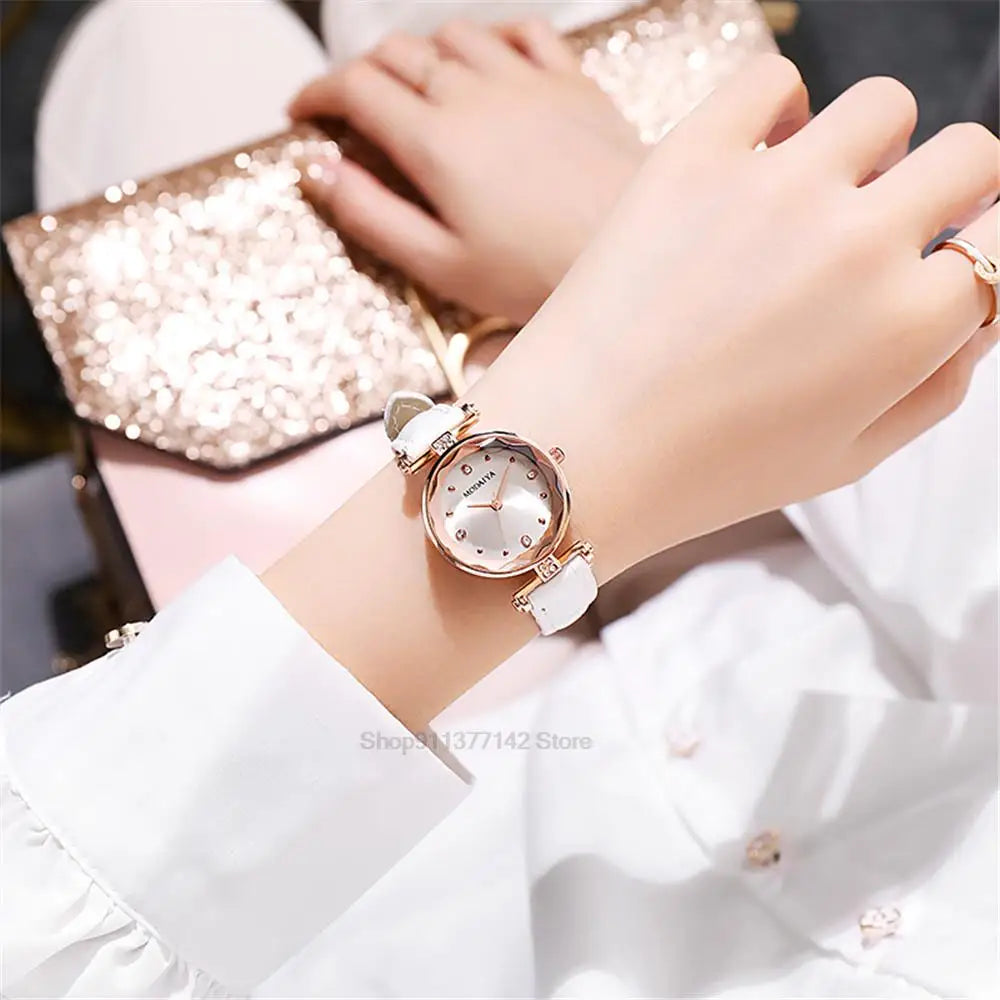 Luxury Watches Women Diamond -Studded Retro Dress Quartz Watch Casual Bamboo Pattern Leather Strap Ladies Clock Relogio Feminino