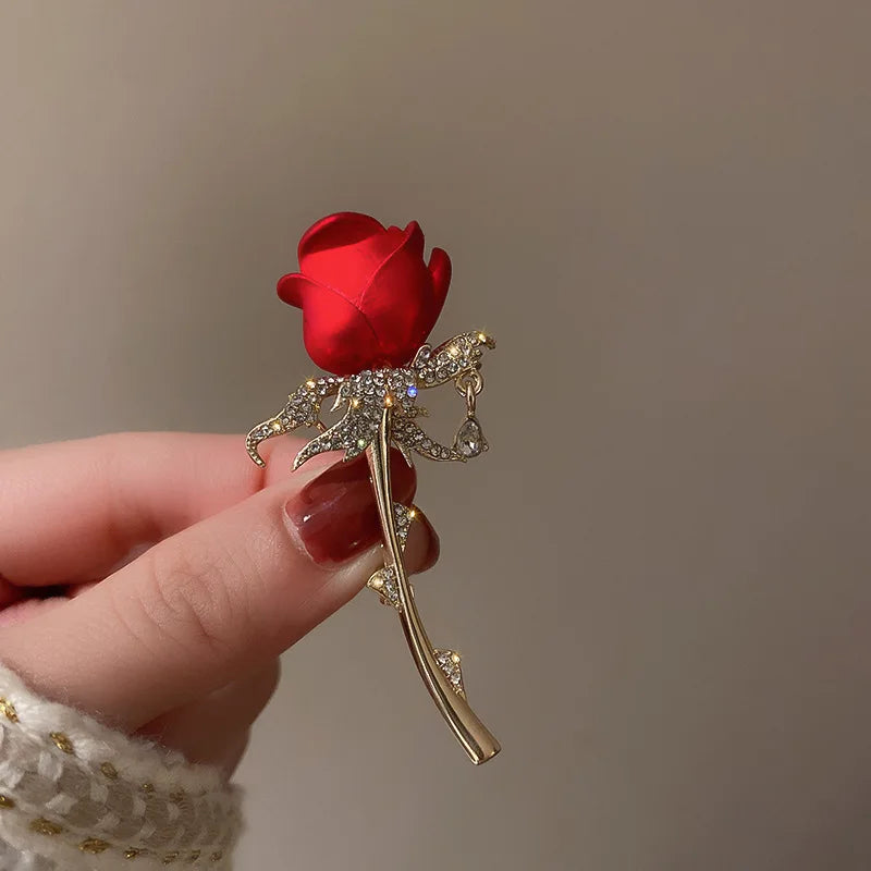 Red Rose Tulip Brooch Pins Ladies Fashion Light Luxury Flower Pin Nice Design Brooches Elegant Dress Suit Badge Accessories