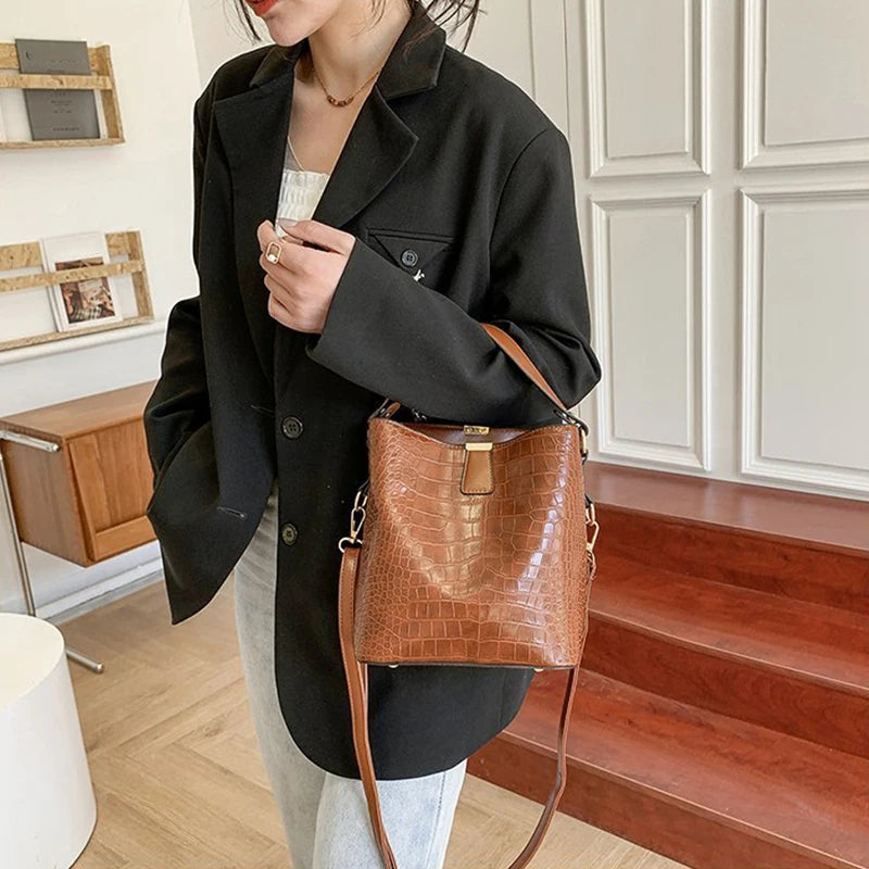 Vintage Alligator Leather Handbag Shoulder Crossbody Bags Fashion Female Bucket Bag Large Capacity Women Tote Bag