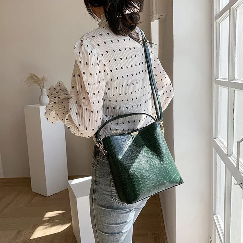 Vintage Alligator Leather Handbag Shoulder Crossbody Bags Fashion Female Bucket Bag Large Capacity Women Tote Bag