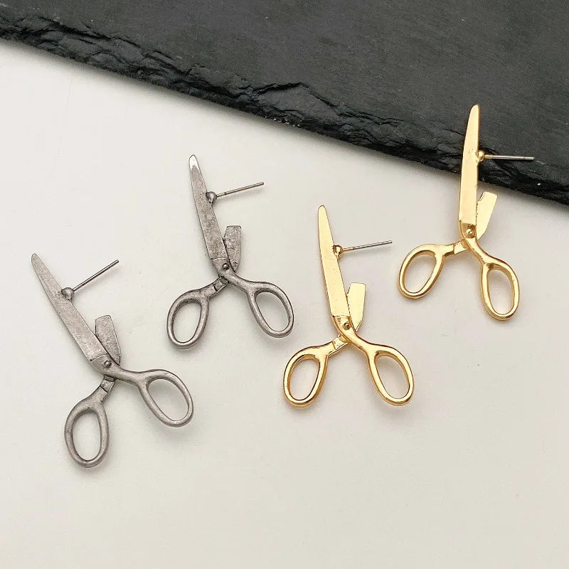 Fashion Creative New Retro Scissors Ear Studs for Women Personalized Women Hip Hop Rock Party Holiday Gift Perforated Earrings